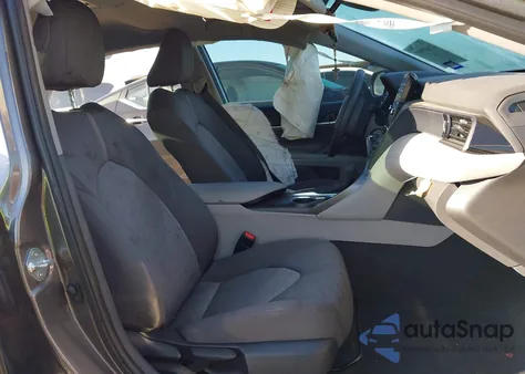 2024 Toyota Camry Le z USA, uszkodzony, nr VIN 4T1C11AKXRU195395